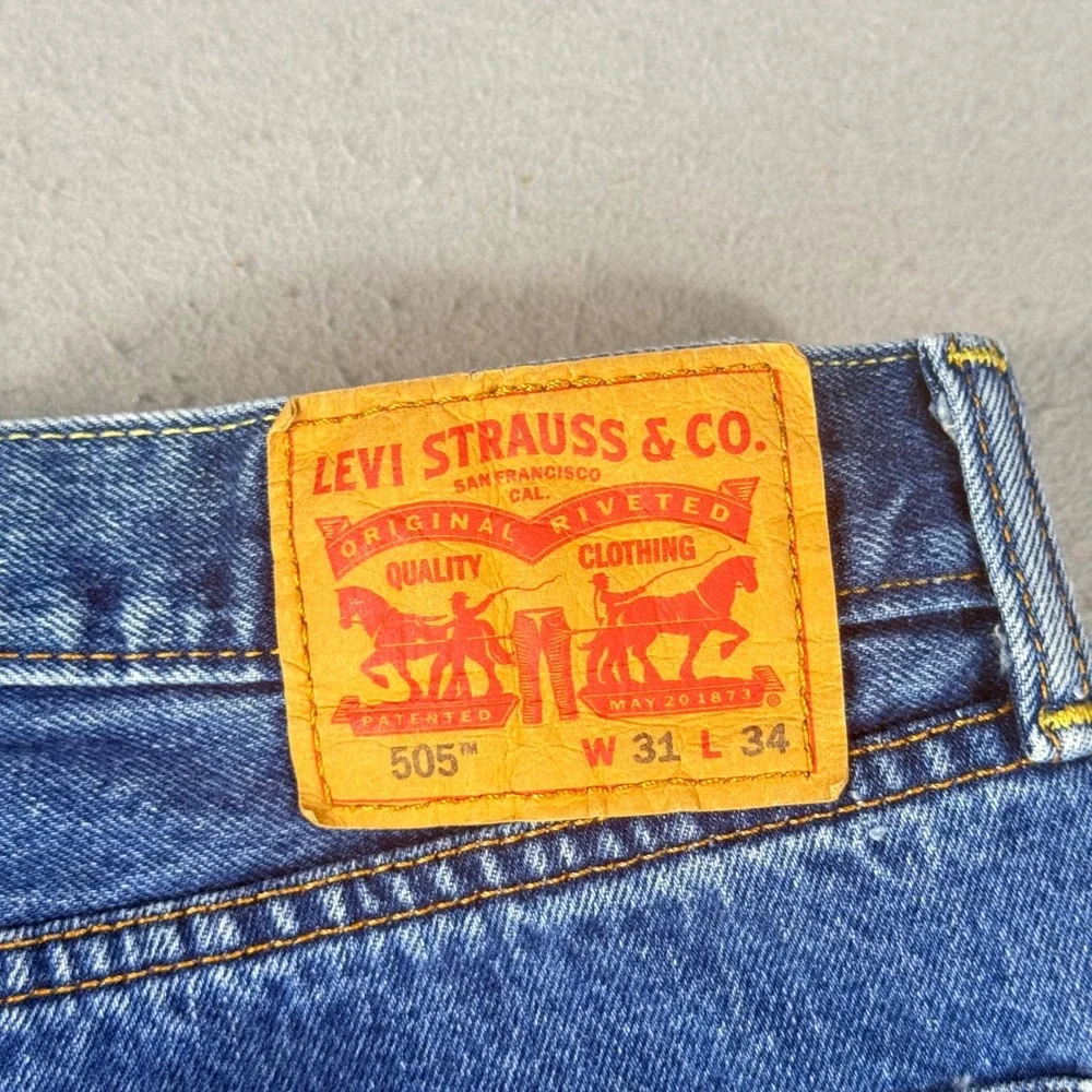 Levis 505 Regular Fit Straight Leg Jeans Mens 31x34 Blue Medium Wash Denim